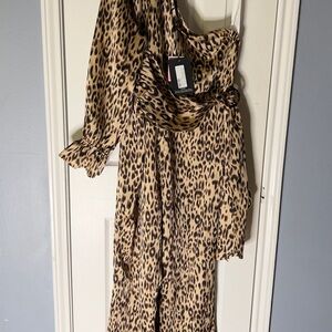 Leopard PrettyLittleThing Jumpsuit Size Large